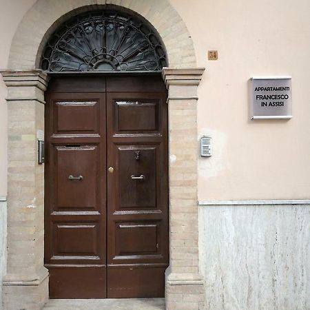 Appartamenti Francesco In Assisi Bagian luar foto